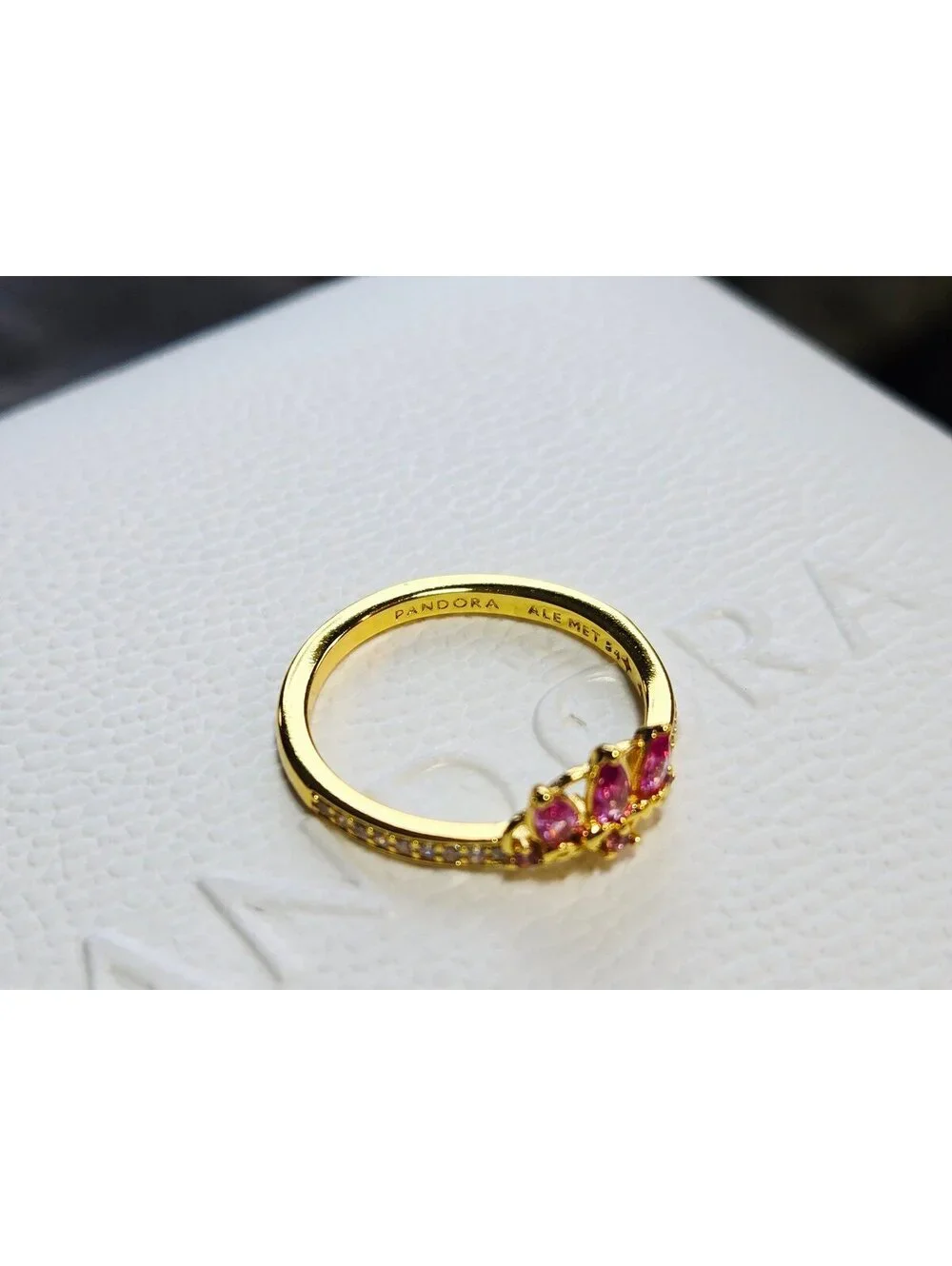 Pandora ale met disney rapunzel cubic zirconia ring